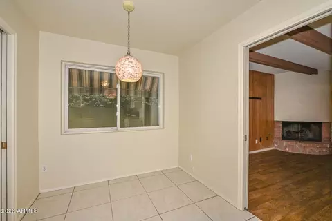 Dining - 6035 N 10th Pl, Phoenix, AZ 85014 photo 2 of 2