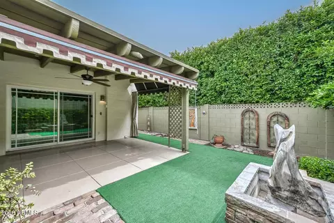 Exterior - 6035 N 10th Pl, Phoenix, AZ 85014 photo 8 of 11
