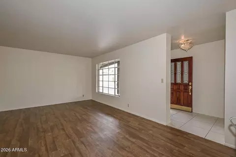 Living - 6035 N 10th Pl, Phoenix, AZ 85014 photo 1 of 8