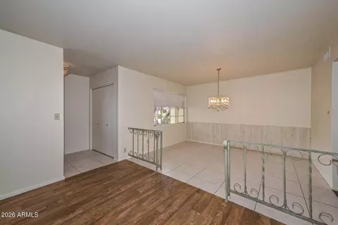 Dining - 6035 N 10th Pl, Phoenix, AZ 85014 photo 1 of 2