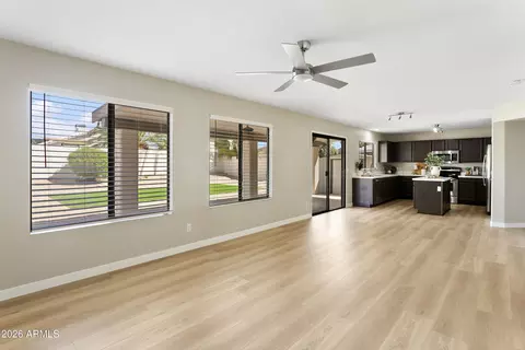 Living - 2134 E Daley Ln, Phoenix, AZ 85024 photo 4 of 5