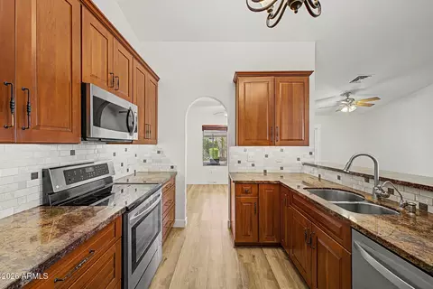 Kitchen - 4014 E Morrow Dr, Phoenix, AZ 85050 photo 2 of 2