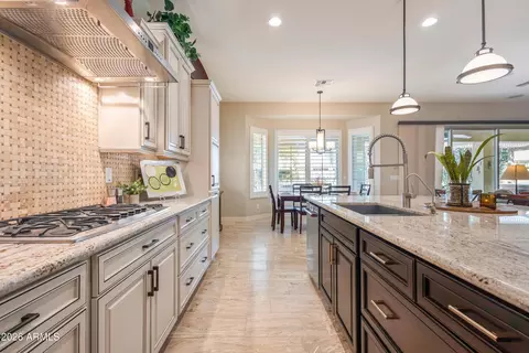 Kitchen - 1502 E Gemini Pl, Chandler, AZ 85249 photo 2 of 6