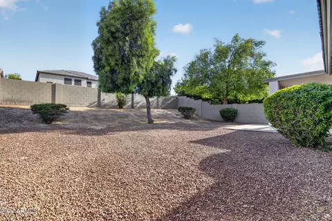 Exterior - 1715 E Branham Ln, Phoenix, AZ 85042 photo 10 of 11