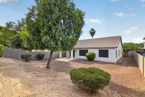 Exterior - 1715 E Branham Ln, Phoenix, AZ 85042 photo 7 of 11