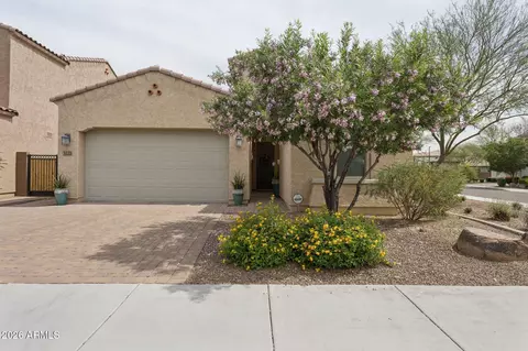 3221 E Los Gatos Dr, Phoenix, AZ 85050
