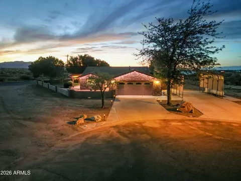 229 N Cholla Dr, Pearce, AZ 85625