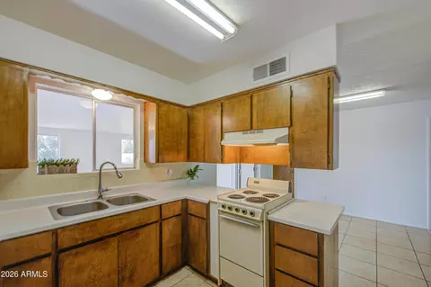 Kitchen - 650 N Rennick Dr, Apache Junction, AZ 85120 photo 4 of 4