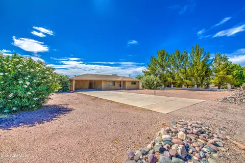 Exterior - 650 N Rennick Dr, Apache Junction, AZ 85120 photo 1 of 8
