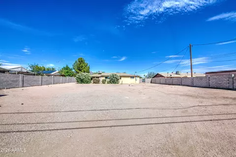 Exterior - 650 N Rennick Dr, Apache Junction, AZ 85120 photo 6 of 8