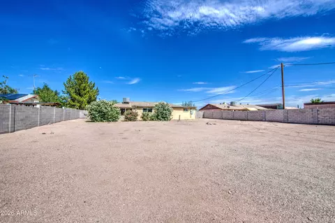 Exterior - 650 N Rennick Dr, Apache Junction, AZ 85120 photo 5 of 8