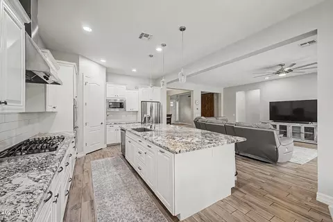 Kitchen - 2943 E Bloomfield Pkwy, Gilbert, AZ 85296 photo 3 of 4