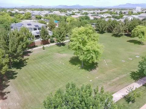 View/Area - 2943 E Bloomfield Pkwy, Gilbert, AZ 85296 photo 4 of 14