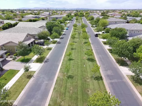 View/Area - 2943 E Bloomfield Pkwy, Gilbert, AZ 85296 photo 2 of 14