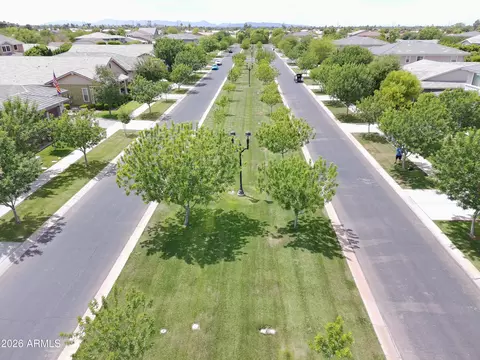 View/Area - 2943 E Bloomfield Pkwy, Gilbert, AZ 85296 photo 3 of 14
