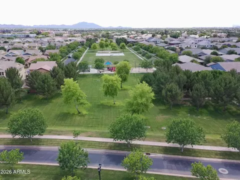 View/Area - 2943 E Bloomfield Pkwy, Gilbert, AZ 85296 photo 9 of 14