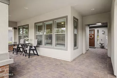 Exterior - 2943 E Bloomfield Pkwy, Gilbert, AZ 85296 photo 2 of 7