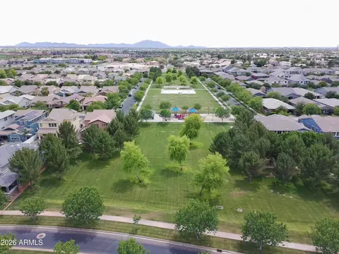 View/Area - 2943 E Bloomfield Pkwy, Gilbert, AZ 85296 photo 8 of 14