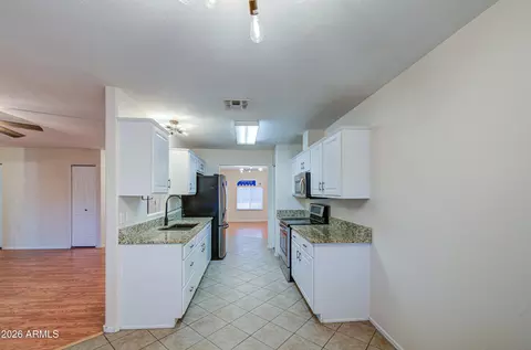 Kitchen - 1757 W Ray Ln, Apache Junction, AZ 85120 photo 3 of 5