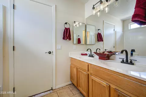 Bath - 1757 W Ray Ln, Apache Junction, AZ 85120 photo 6 of 7