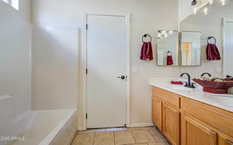 Bath - 1757 W Ray Ln, Apache Junction, AZ 85120 photo 2 of 7
