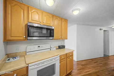 Kitchen - 16210 N 33rd St, Phoenix, AZ 85032 photo 3 of 3