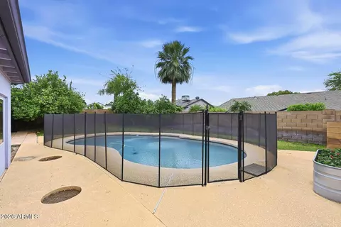 Exterior - 1037 E Acoma Dr, Phoenix, AZ 85022 photo 5 of 11