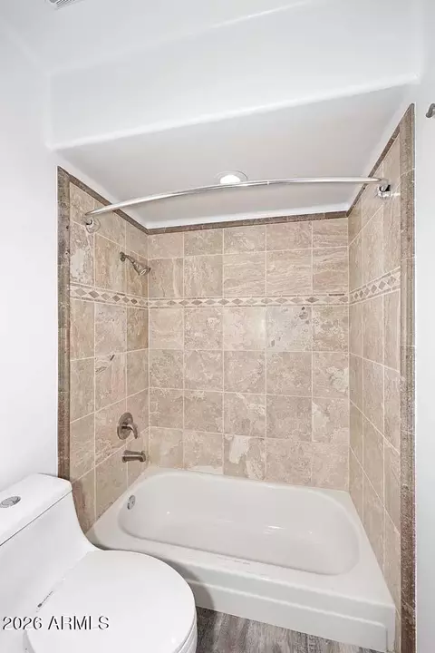 Bath - 1037 E Acoma Dr, Phoenix, AZ 85022 photo 3 of 8