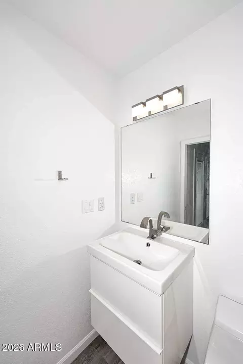 Bath - 1037 E Acoma Dr, Phoenix, AZ 85022 photo 7 of 8
