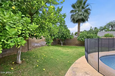 Exterior - 1037 E Acoma Dr, Phoenix, AZ 85022 photo 8 of 11