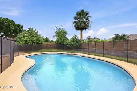 Exterior - 1037 E Acoma Dr, Phoenix, AZ 85022 photo 6 of 11