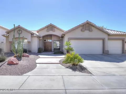 3861 E Amberwood Dr, Phoenix, AZ 85048