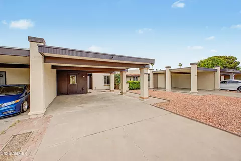 1949 E Del Sur Dr, Tempe, AZ 85283