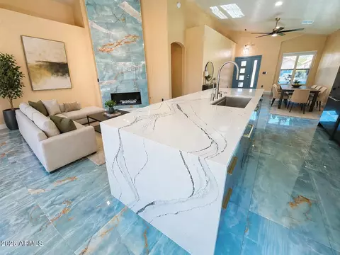 8709 E Gail Rd, Scottsdale, AZ 85260