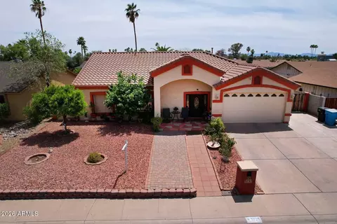 3737 W Crocus Dr, Phoenix, AZ 85053 photo 2