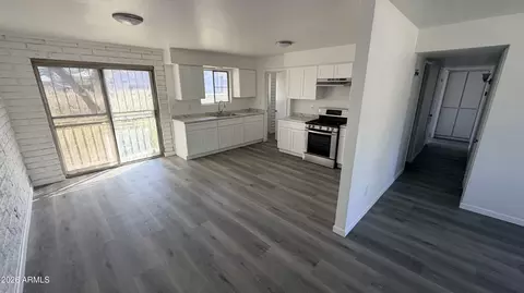 419 W Fourth St, Winkelman, AZ 85192