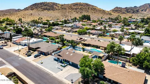 View/Area - 127 E Pershing Ave, Phoenix, AZ 85022 photo 2 of 4