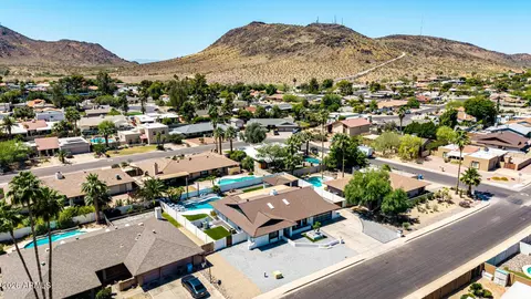 View/Area - 127 E Pershing Ave, Phoenix, AZ 85022 photo 3 of 4