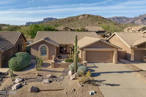 8442 E Golden Cholla Dr, Gold Canyon, AZ 85118