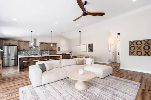 6202 E Betty Elyse Ln, Scottsdale, AZ 85254