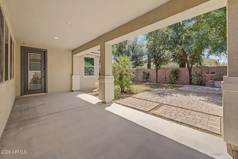 Exterior - 2559 E Penedes Dr, Gilbert, AZ 85298 photo 7 of 14