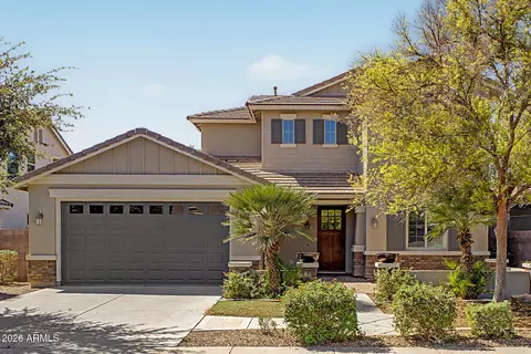 Exterior - 2559 E Penedes Dr, Gilbert, AZ 85298 photo 2 of 14