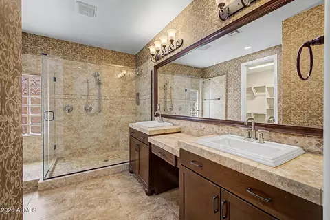 Bath - 2559 E Penedes Dr, Gilbert, AZ 85298 photo 2 of 8
