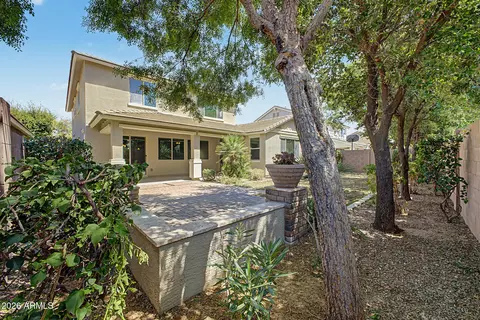 Exterior - 2559 E Penedes Dr, Gilbert, AZ 85298 photo 10 of 14
