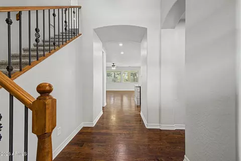 Entry Way - 2559 E Penedes Dr, Gilbert, AZ 85298 photo 2 of 6