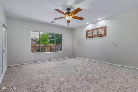 Living - 2914 E Coconino Dr, Gilbert, AZ 85298 photo 4 of 4