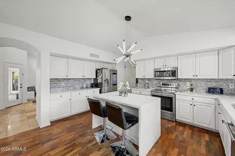 Kitchen - 1570 E Horseshoe Ave, Gilbert, AZ 85296 photo 3 of 5
