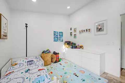 Bedroom - 1570 E Horseshoe Ave, Gilbert, AZ 85296 photo 5 of 9