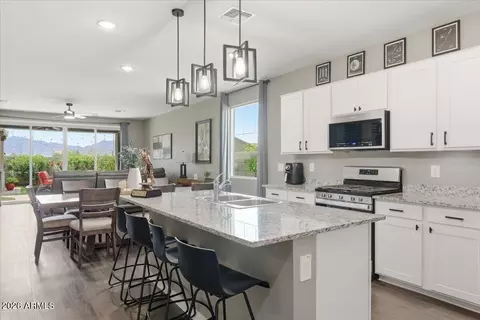 10819 W Marguerite Ave W, Tolleson, AZ 85353