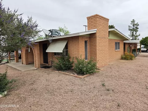 1121 N Wedgewood Cir, Mesa, AZ 85203